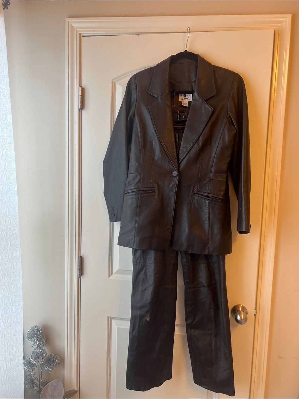 Vakko Sports Black Leather Single-Button Blazer Set